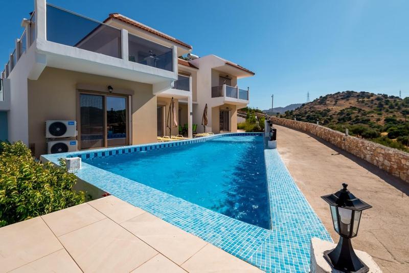 โคลิมเบีย ดรีม Apartment Rhodes City ภายนอก รูปภาพ